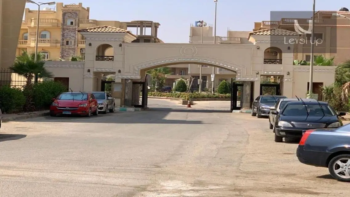 شقة رائعة بموقع متميز في AUC