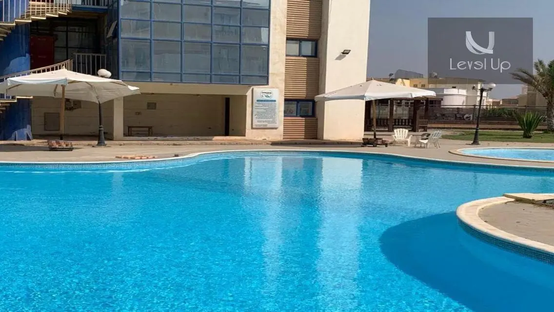 شقة رائعة بموقع متميز في AUC