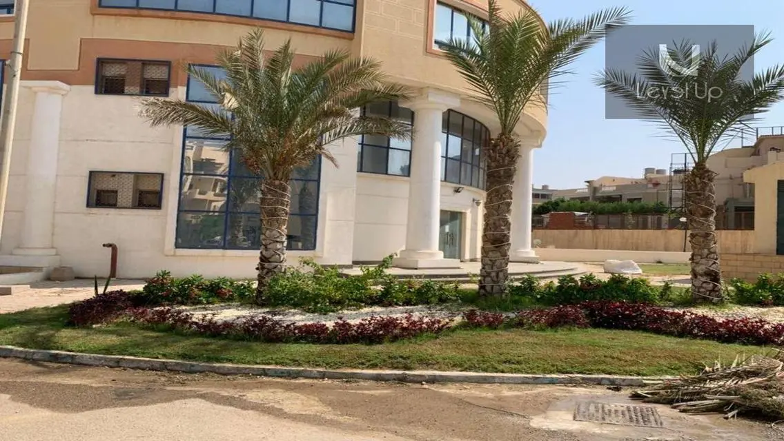 شقة رائعة بموقع متميز في AUC