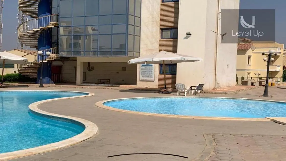 شقة رائعة بموقع متميز في AUC