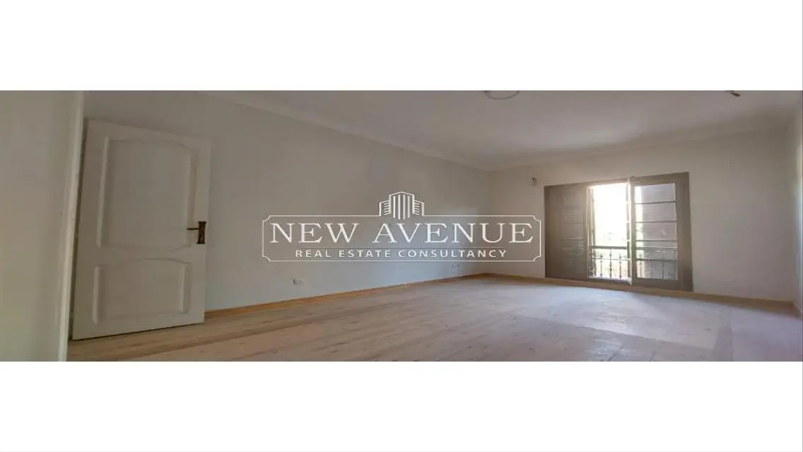 Luxury Property for Sale with Spacious Garden and Balcony