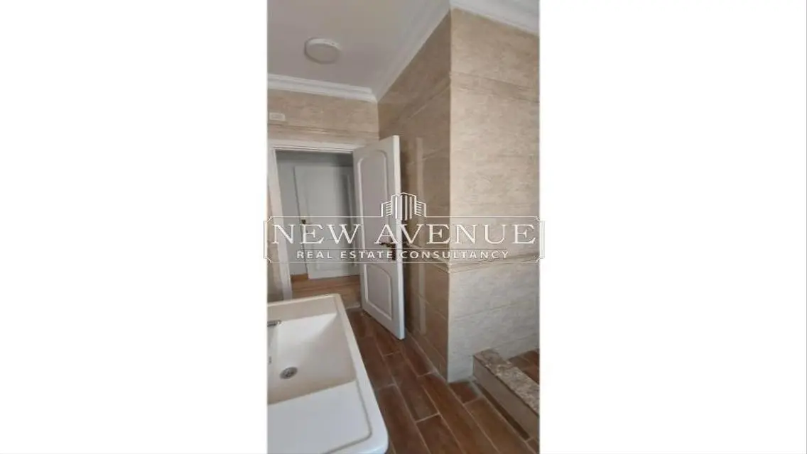 Luxury Property for Sale with Spacious Garden and Balcony