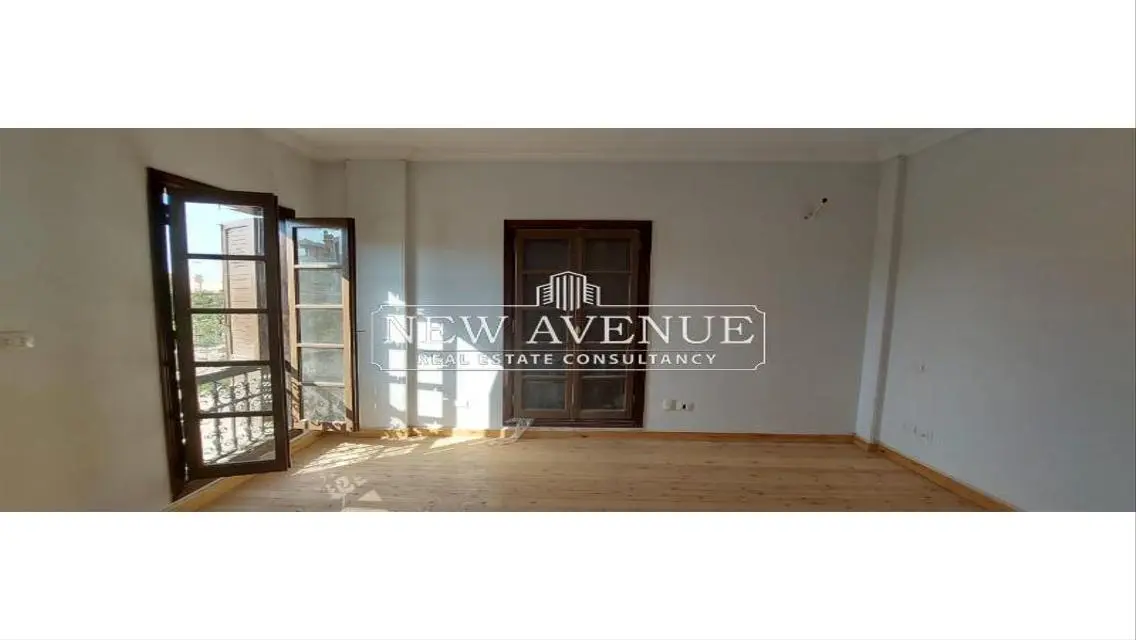 Luxury Property for Sale with Spacious Garden and Balcony