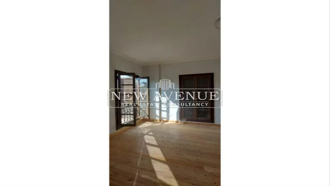 Luxury Property for Sale with Spacious Garden and Balcony