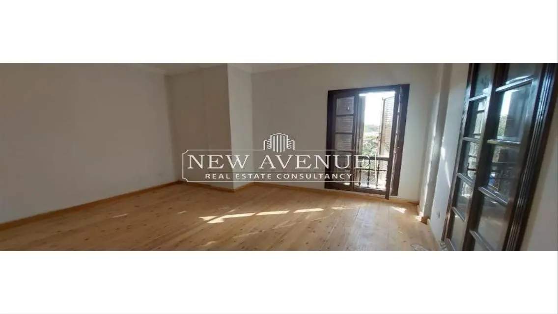 Luxury Property for Sale with Spacious Garden and Balcony