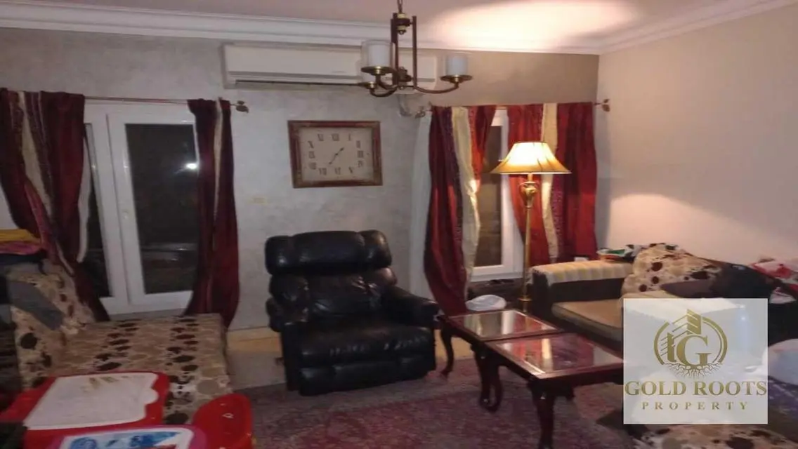 فيلا فاخرة بمساحة واسعة في موقع متميز