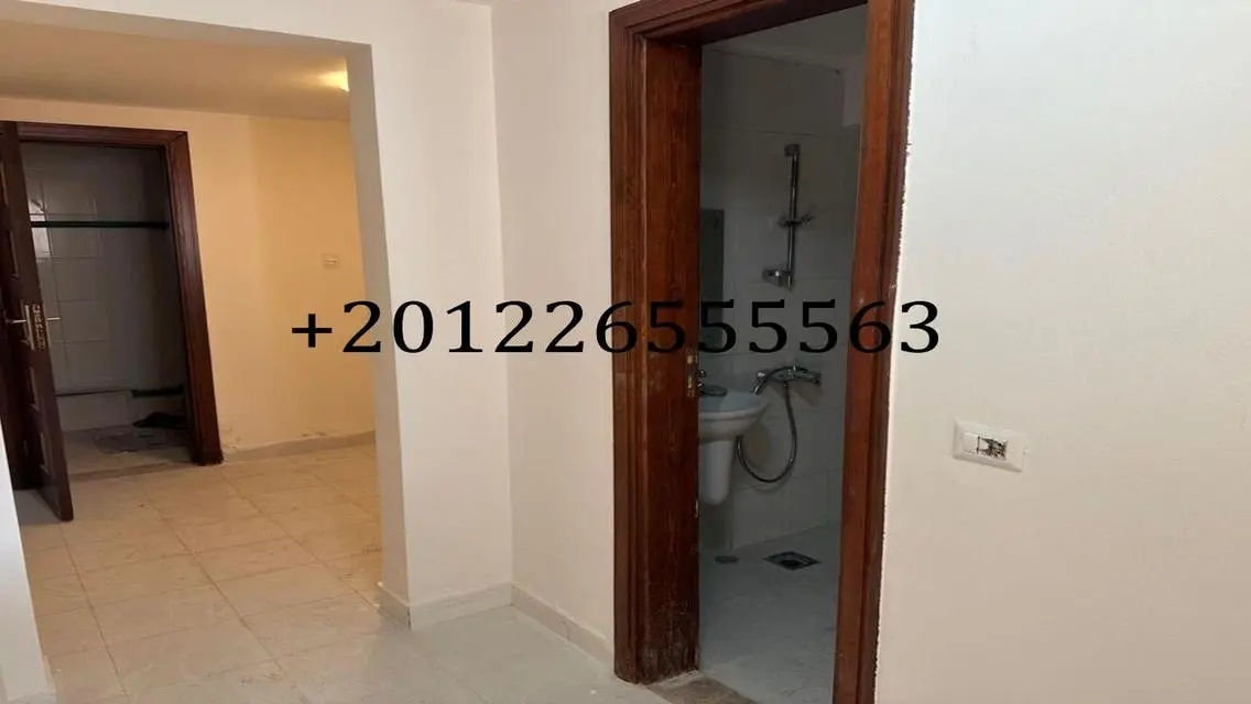 شقة رائعة مع إطلالات مميزة للبيع