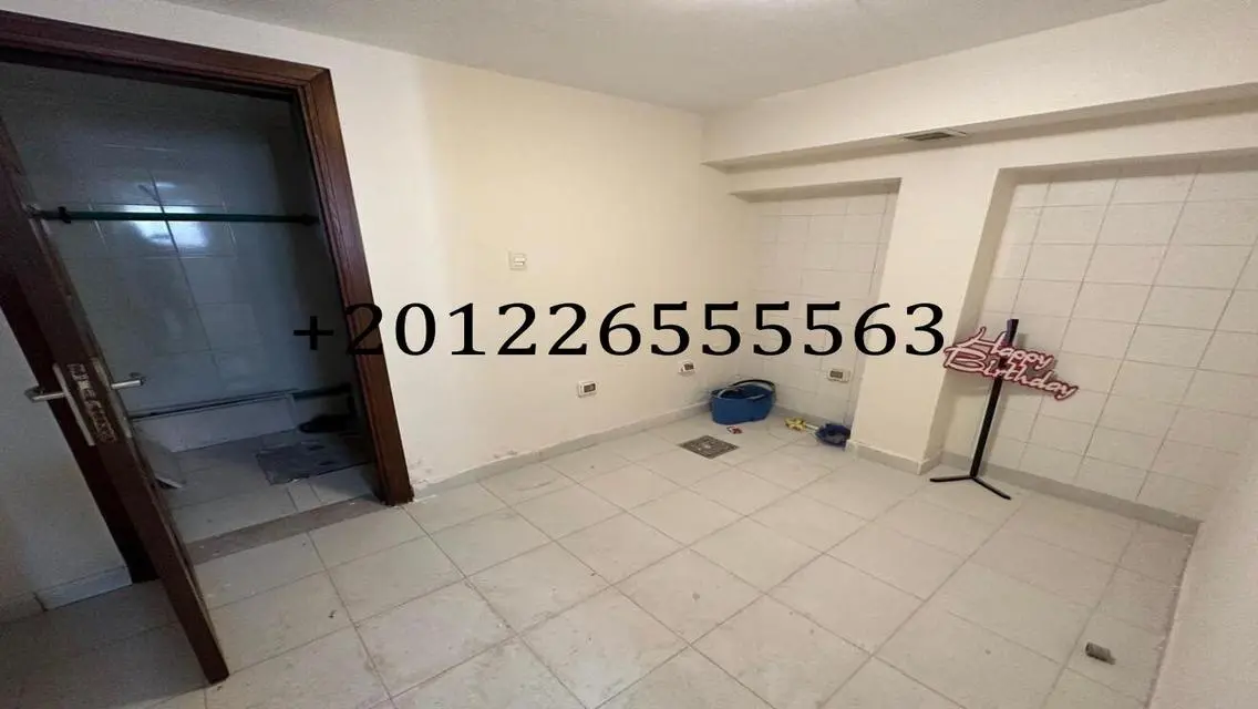 شقة رائعة مع إطلالات مميزة للبيع