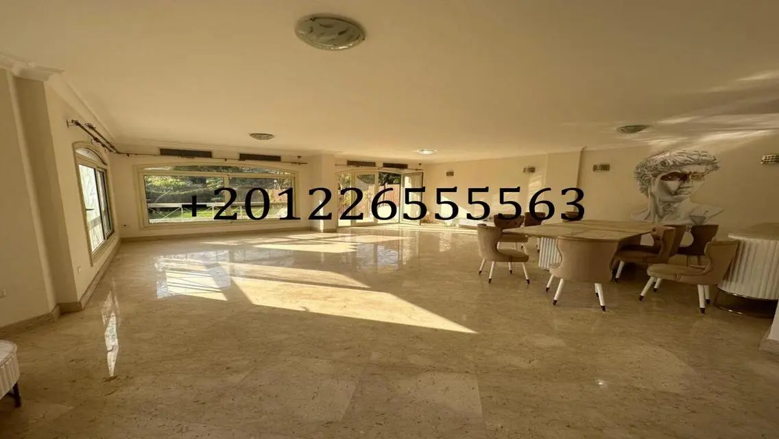 شقة رائعة مع إطلالات مميزة للبيع