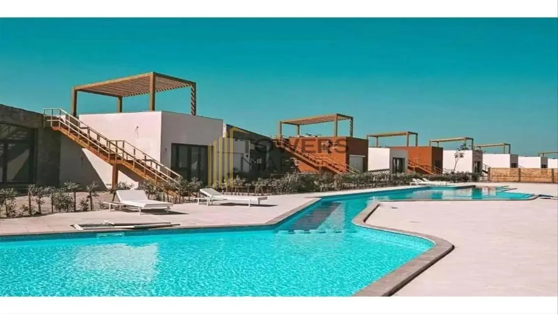 شقة فاخرة بمساحة واسعة مع مسبح