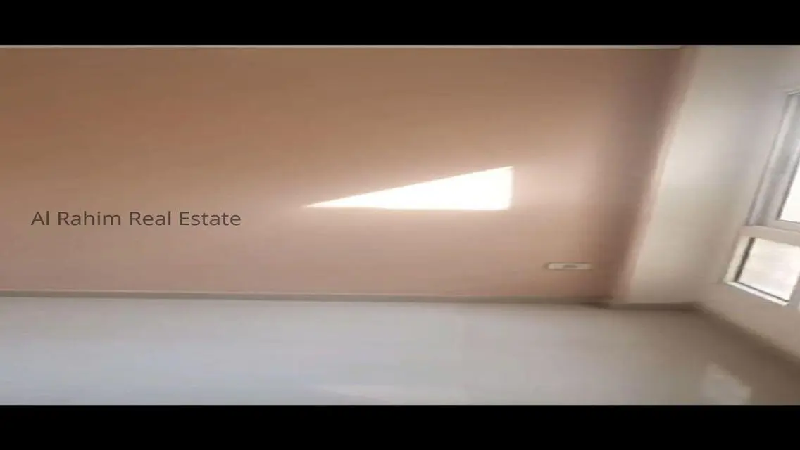Luxurious Apartment with Balcony and Security Guard