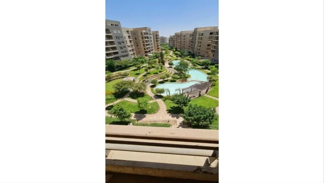 شقة فاخرة بمساحة واسعة مع إطلالة على البحيرات