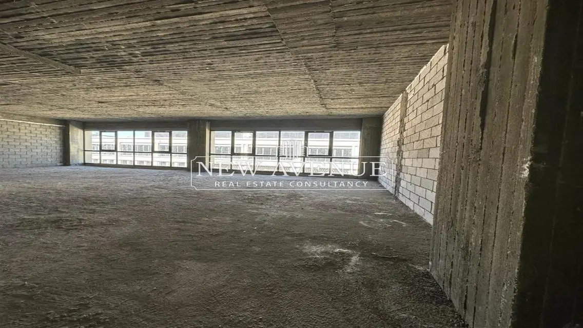 Premium Property with Ample Space and Excellent Amenities