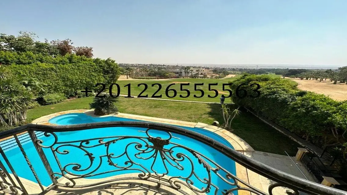 فيلا فاخرة مع حديقة ومسبح خاص