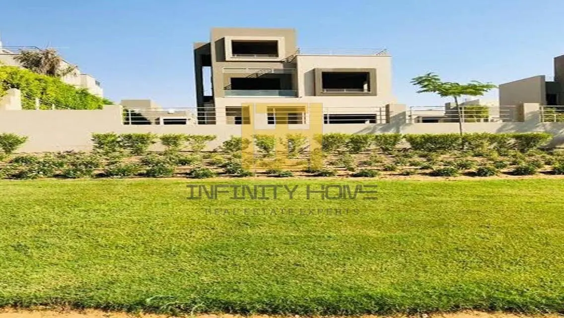 Luxury Apartment with Balcony and Stunning Views