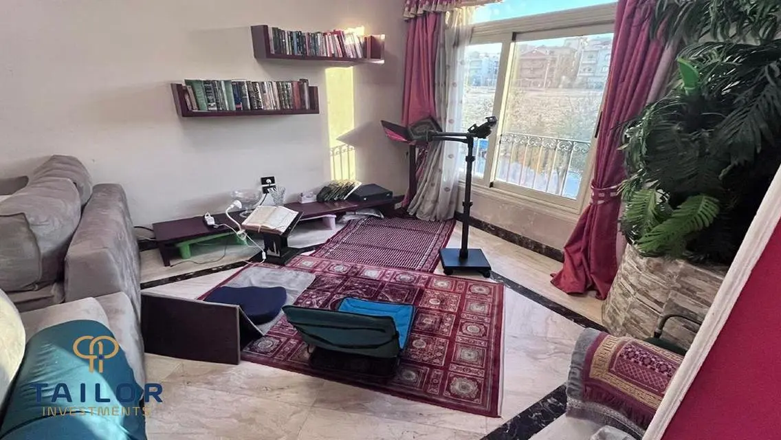 شقة فاخرة للبيع بموقع مميز - 175 متر