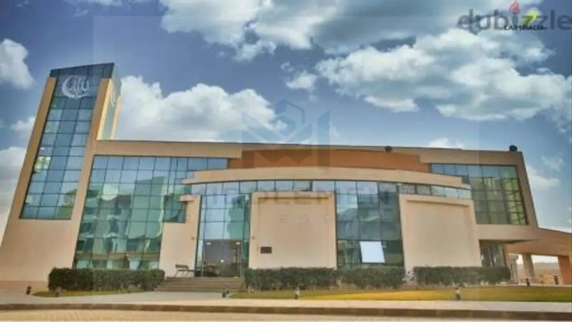 Luxurious 3-Bedroom Apartment in the Heart of the City with Amazing Amenities