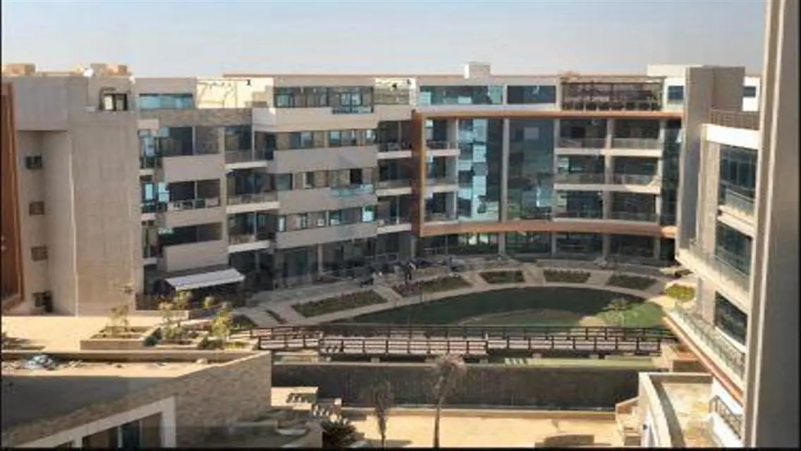 Luxurious 3-Bedroom Apartment in the Heart of the City with Amazing Amenities
