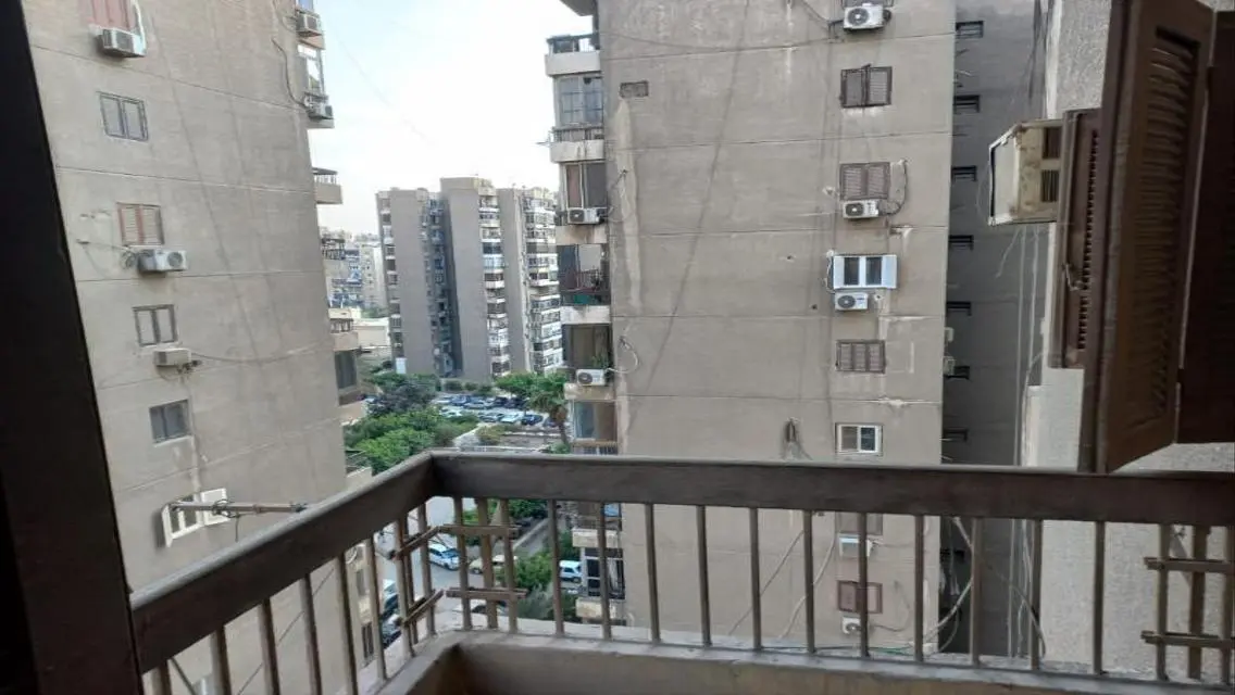 شقة فاخرة للبيع بمساحة واسعة