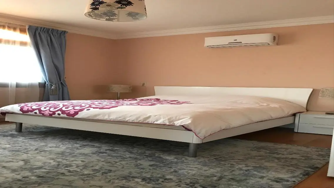 Beautiful Apartment with Private Garden in the City Center
