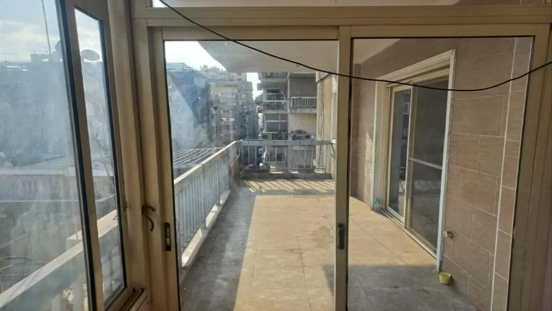 شقة فاخرة للبيع بسعر مغري في القاهرة