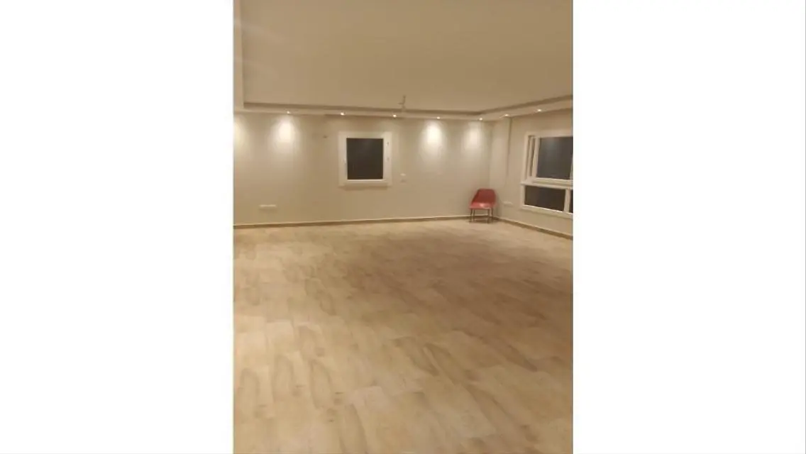 Stunning Apartment for Sale Overlooking Lakes at 30000 EGP