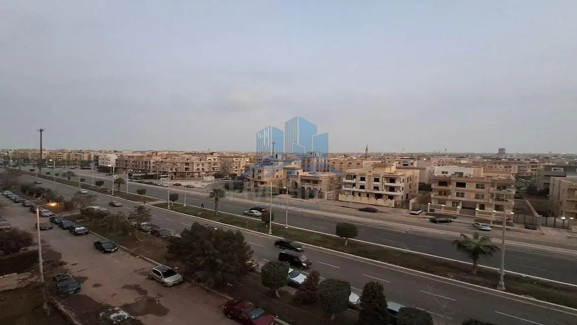 شقة فاخرة للبيع بمساحة واسعة