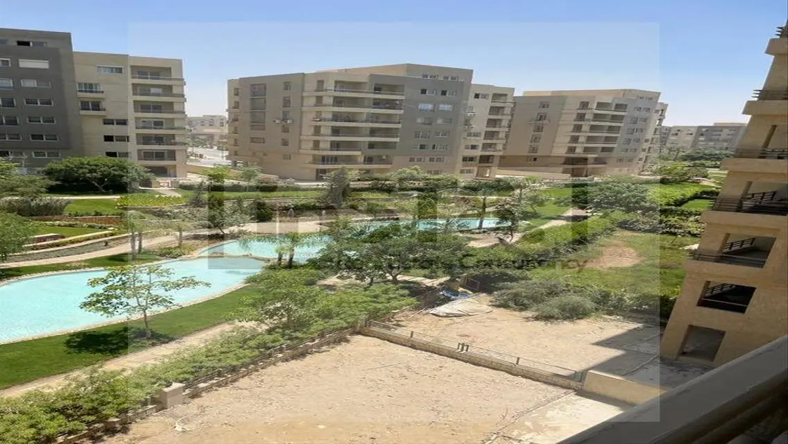 منزل فاخر مع إطلالة ساحرة على البحيرات