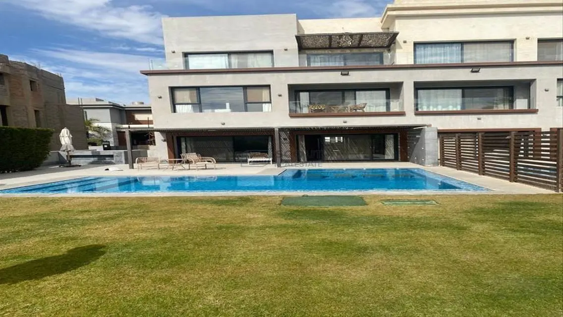 Stunning Apartment with Private Garden and Pool - 299,000 EGP