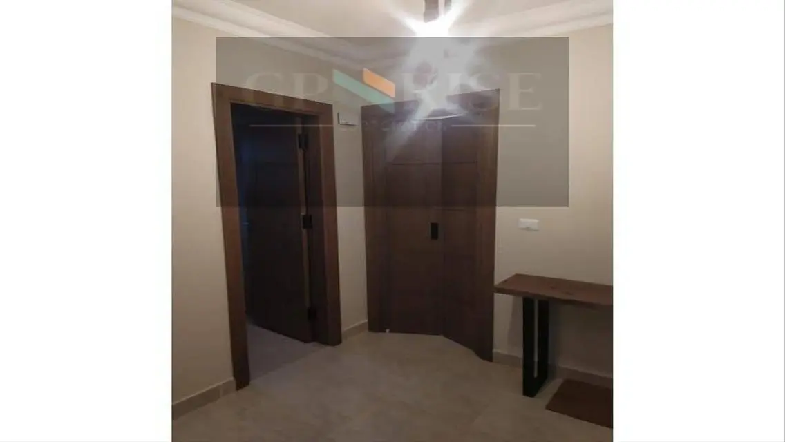 Luxury Apartment with Private Balcony and Pool in Central Location