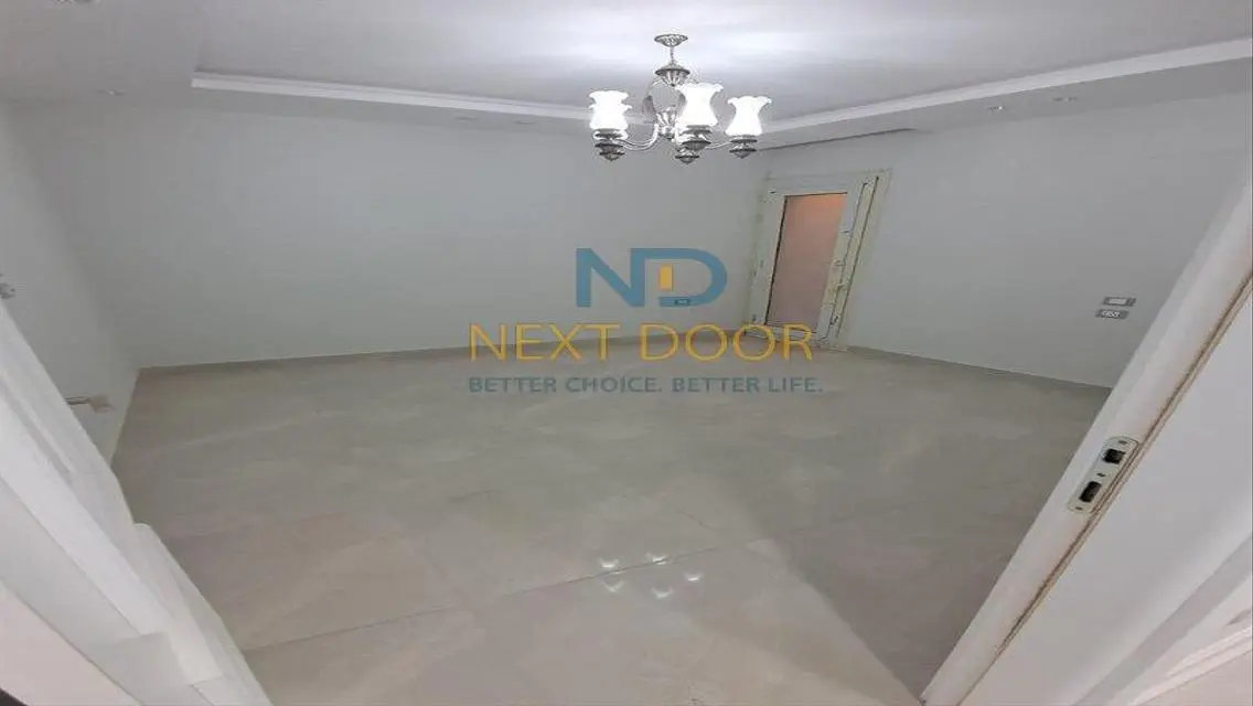 Luxury Apartment with Stunning Landmark View