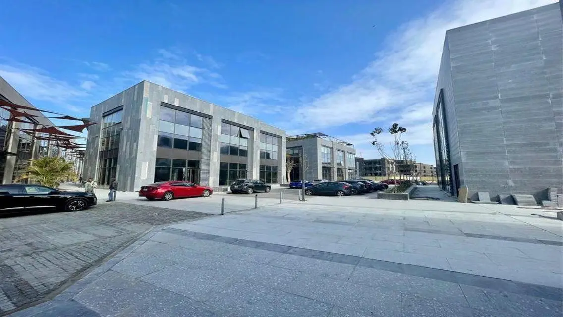 Luxury Office for Sale - 123 Square Meters