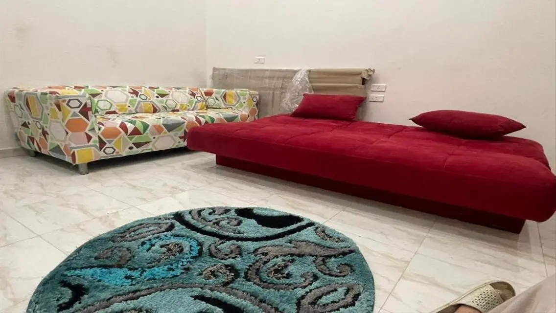 شقة رائعة للإيجار 3 غرف نوم بسعر 25000 جنيه