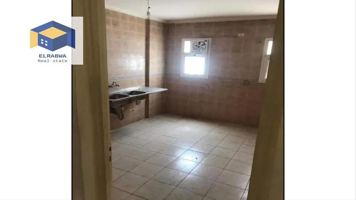 Luxury 3-Bedroom Apartment with Private Garden and Gym