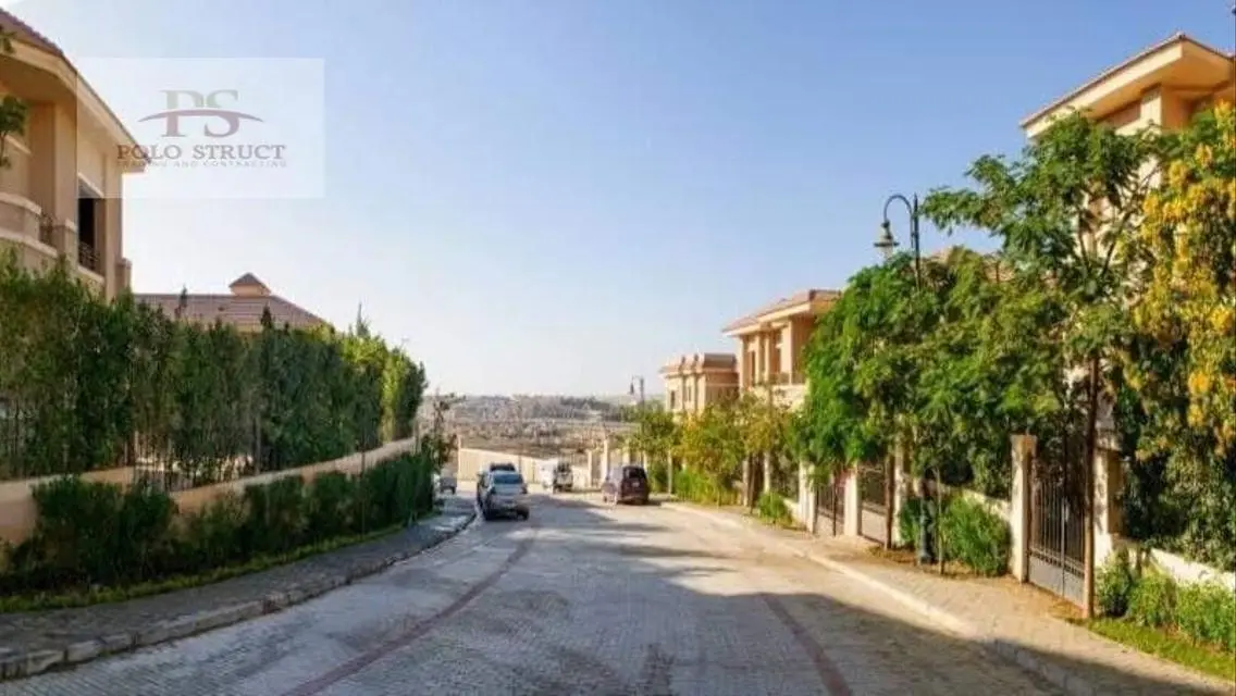 فيلا فاخرة مع إطلالات ساحرة في قلب المدينة