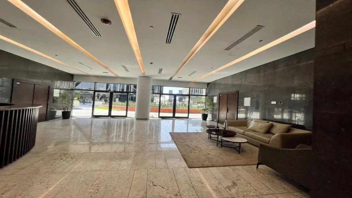 فرصة استثمارية مميزة بمساحة واسعة