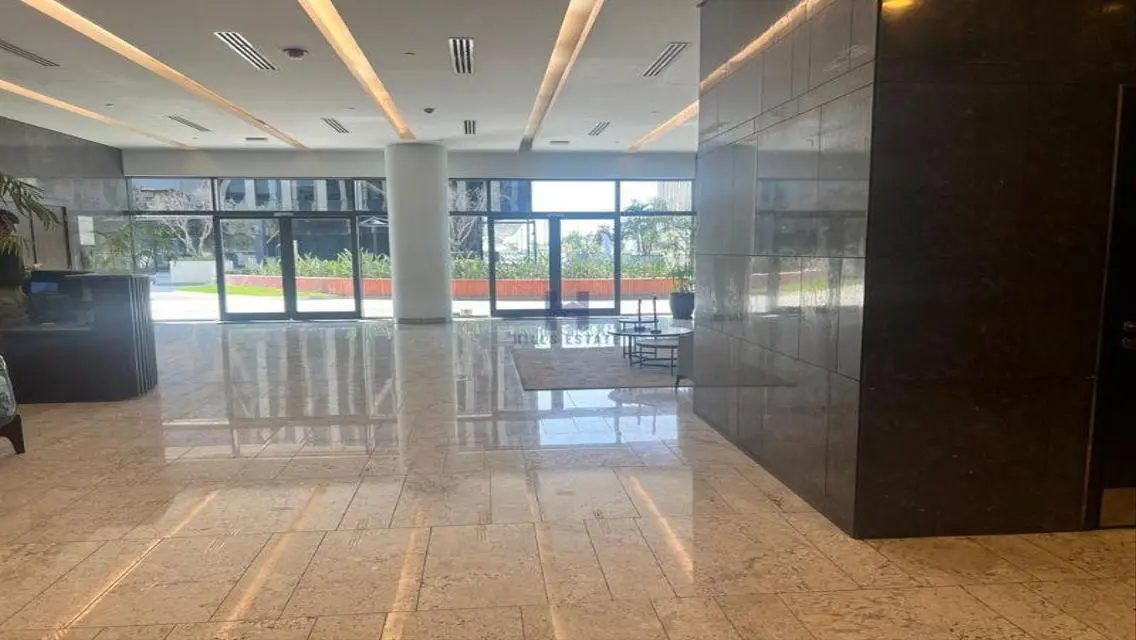 فرصة استثمارية مميزة بمساحة واسعة