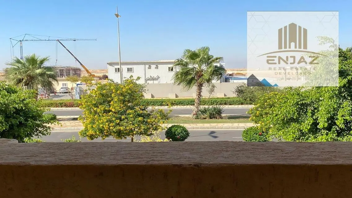 فيلا فاخرة للبيع بمساحة 1000 متر