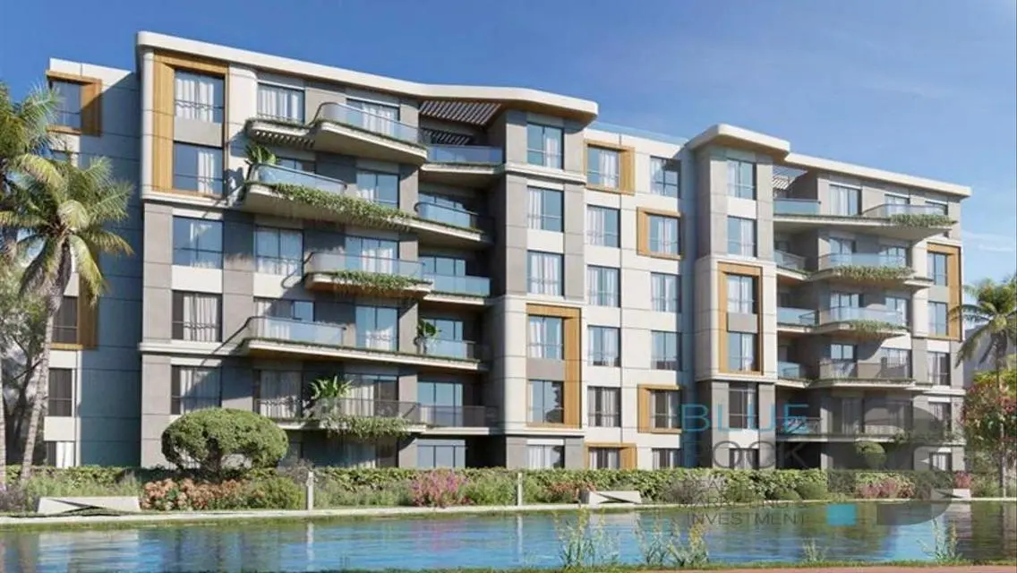 Luxury Apartment with Lake View