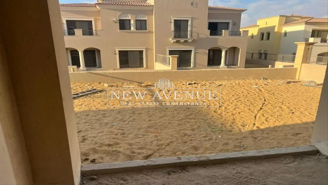 Luxurious Villa for Sale with Stunning Lake View