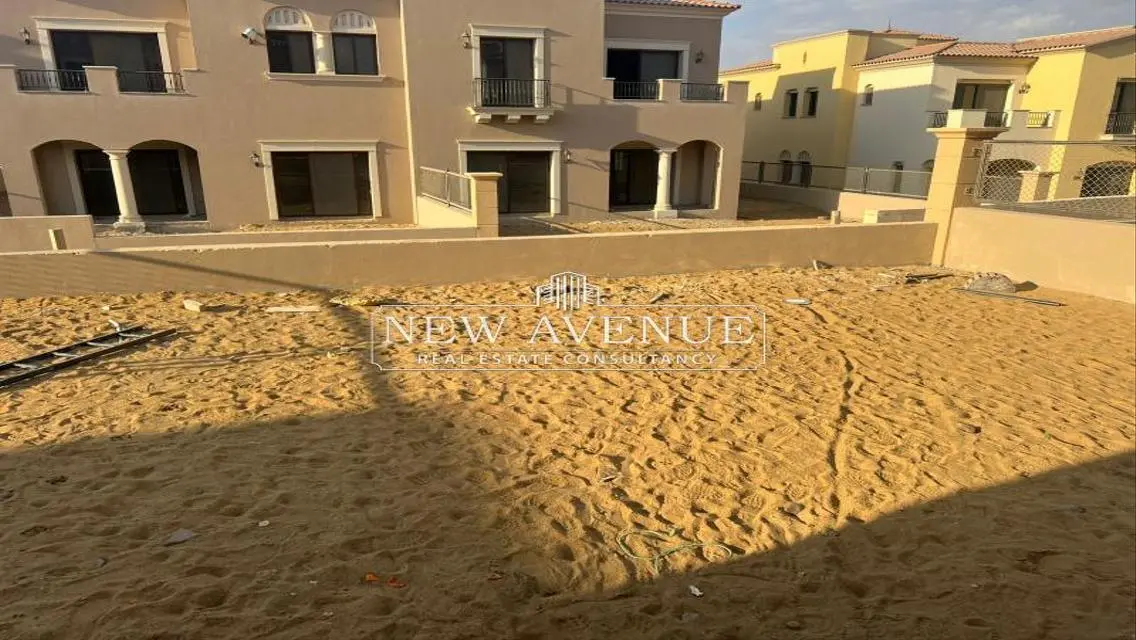 Luxurious Villa for Sale with Stunning Lake View