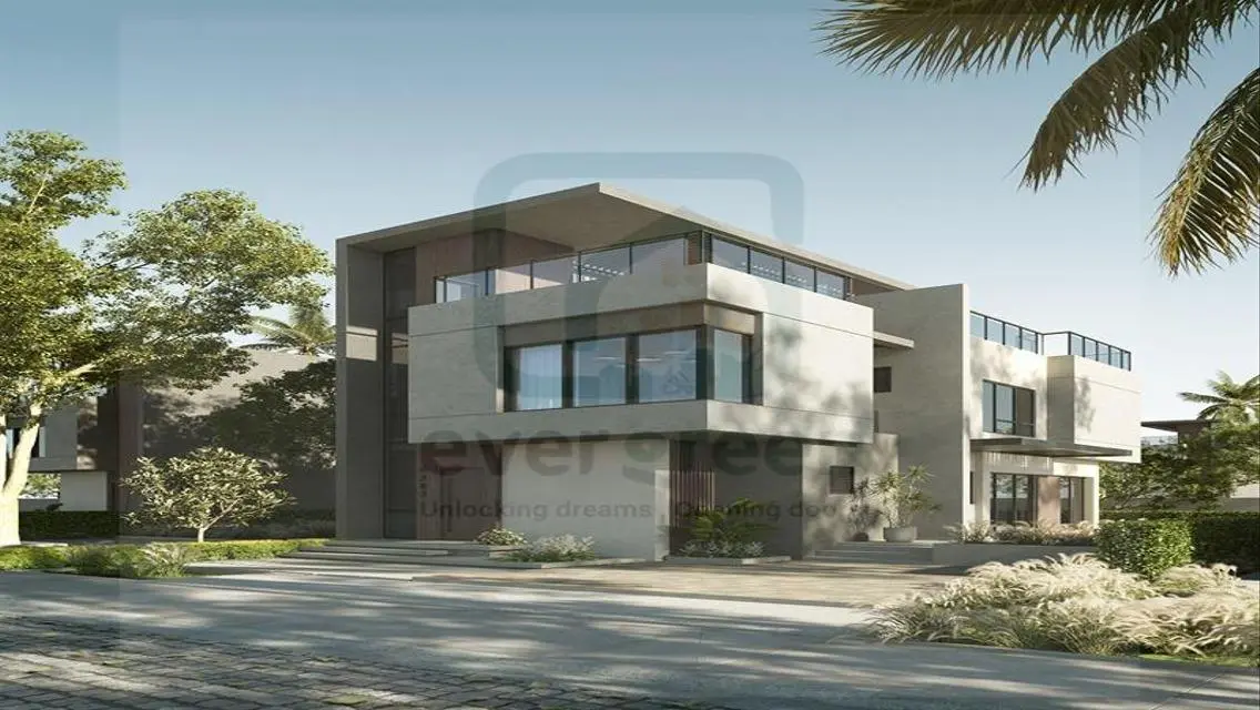 Luxurious Villa with Private Garden and Swimming Pool