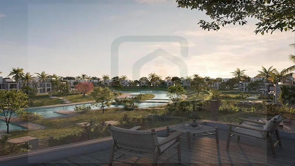 Luxurious Villa with Private Garden and Swimming Pool