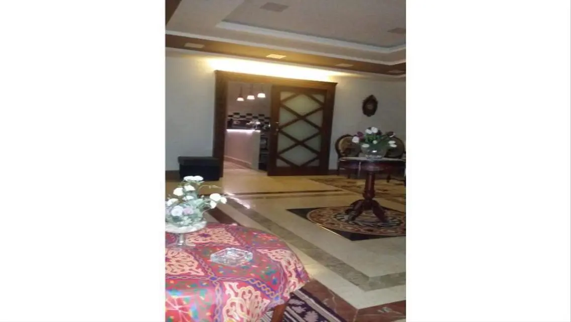 Luxury Apartment Overlooking a Major Landmark in the Heart of the City