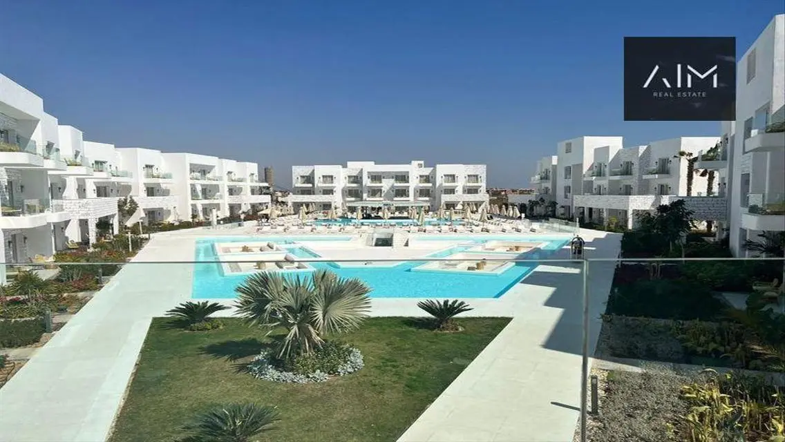 Luxury Apartment with Modern Amenities