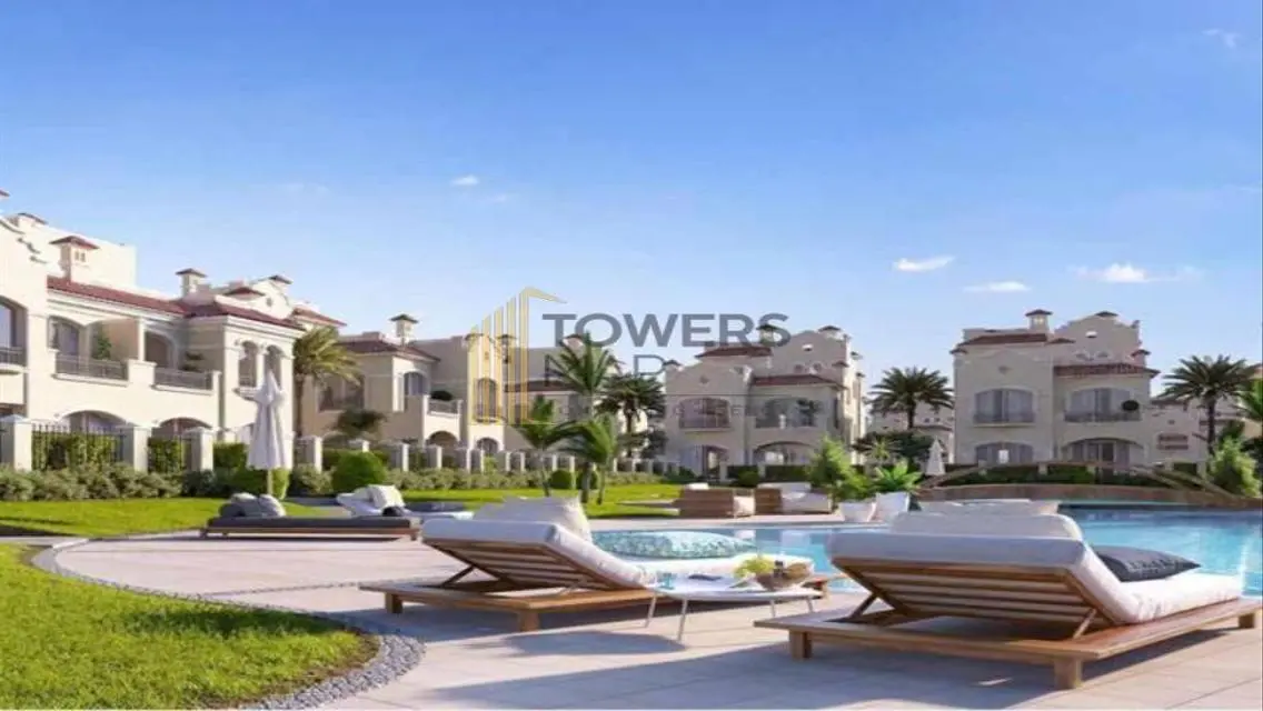 Luxury Apartment Overlooking Lakes