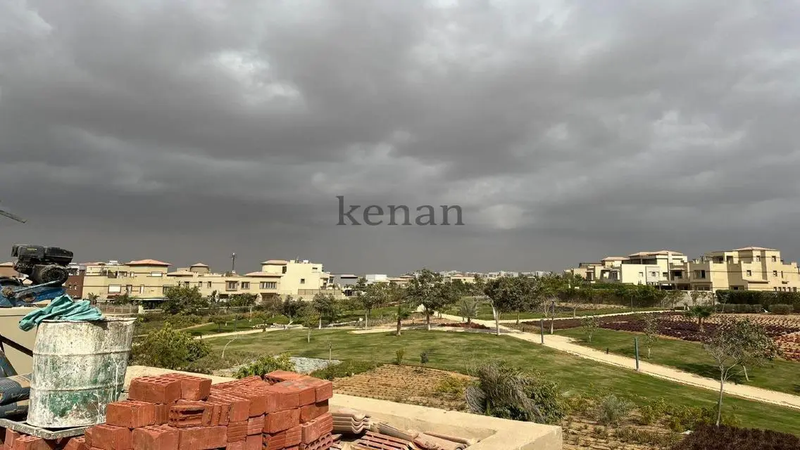 شقة رائعة للبيع بمساحة 300 متر