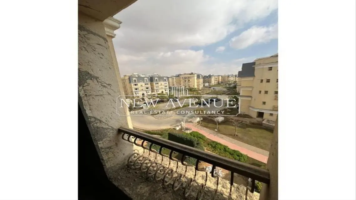 Luxury Apartment with Modern Amenities
