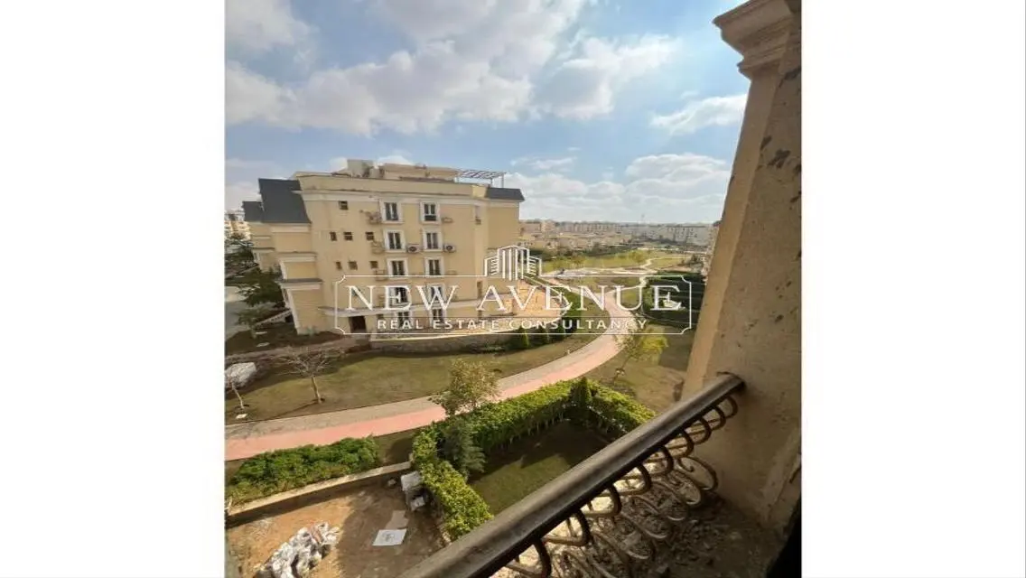 Luxury Apartment with Modern Amenities