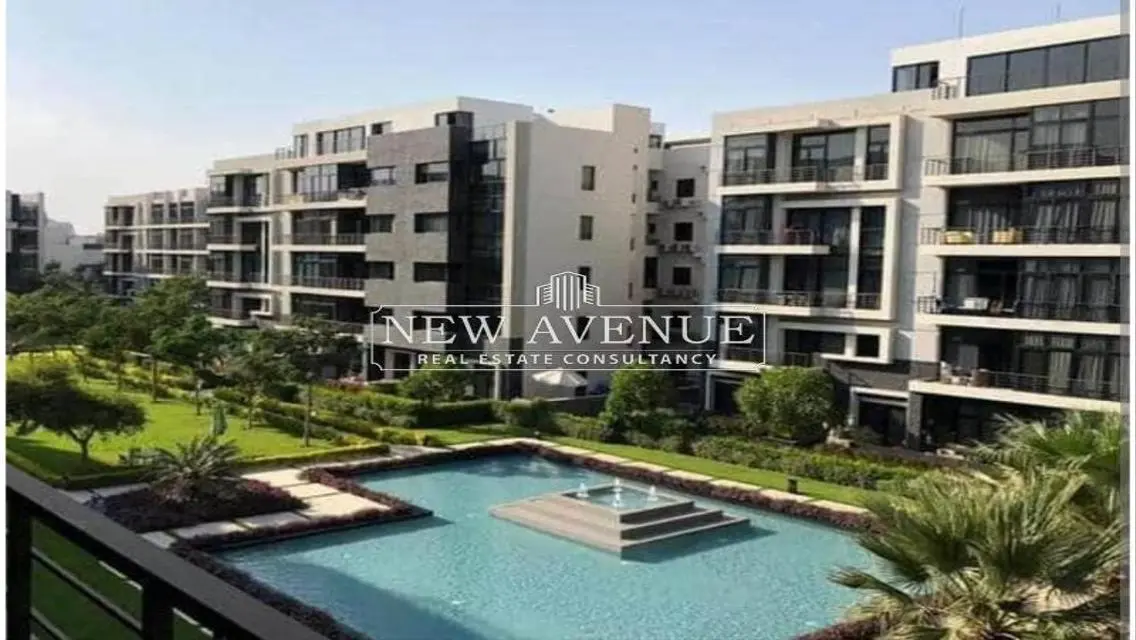 Luxury Apartment with Stunning Landmark View
